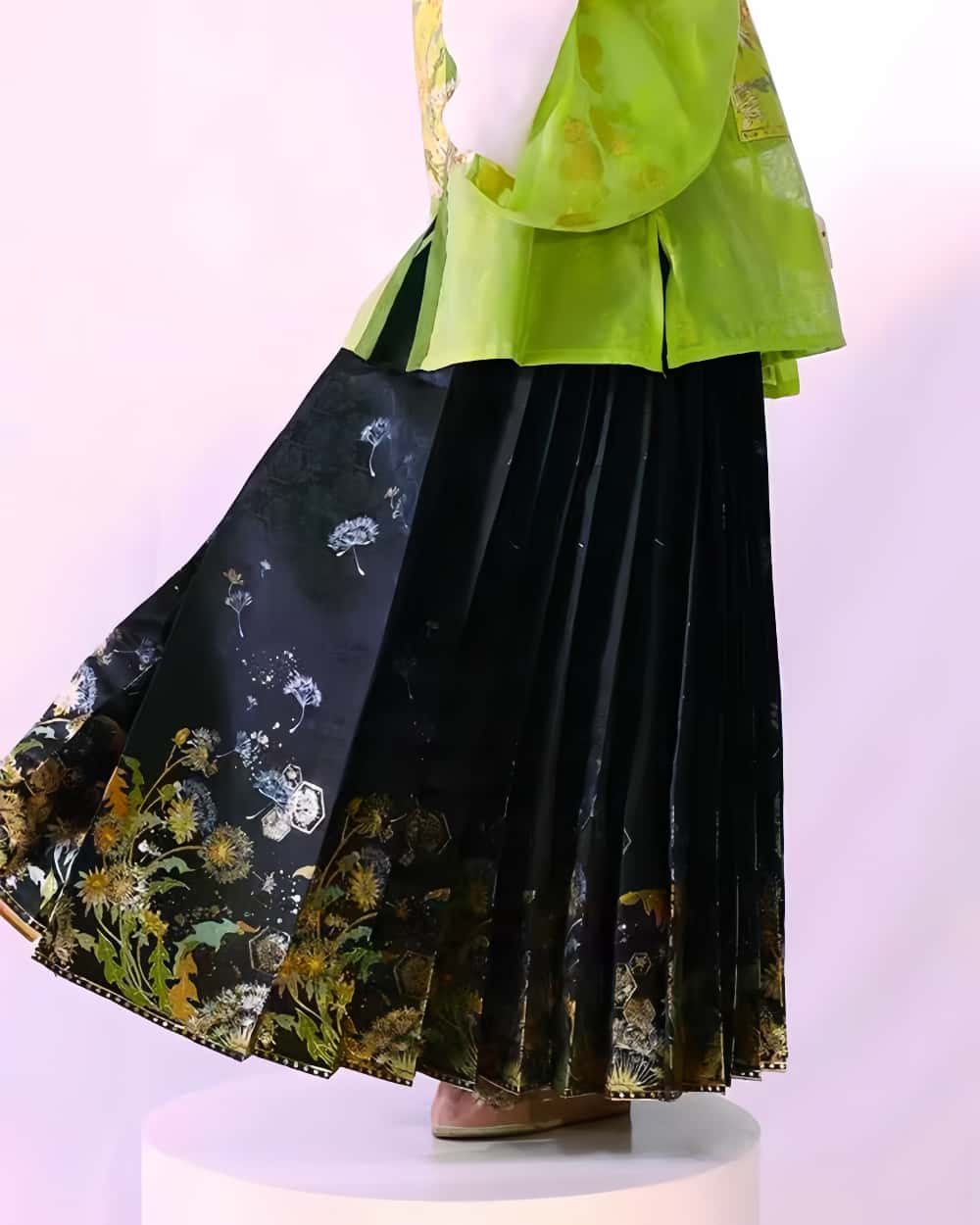 Mamianqun Cheongsam Skirt Chic Hand Embroidered Elegance Versatility Vintage-Inspired Timeless Elegance