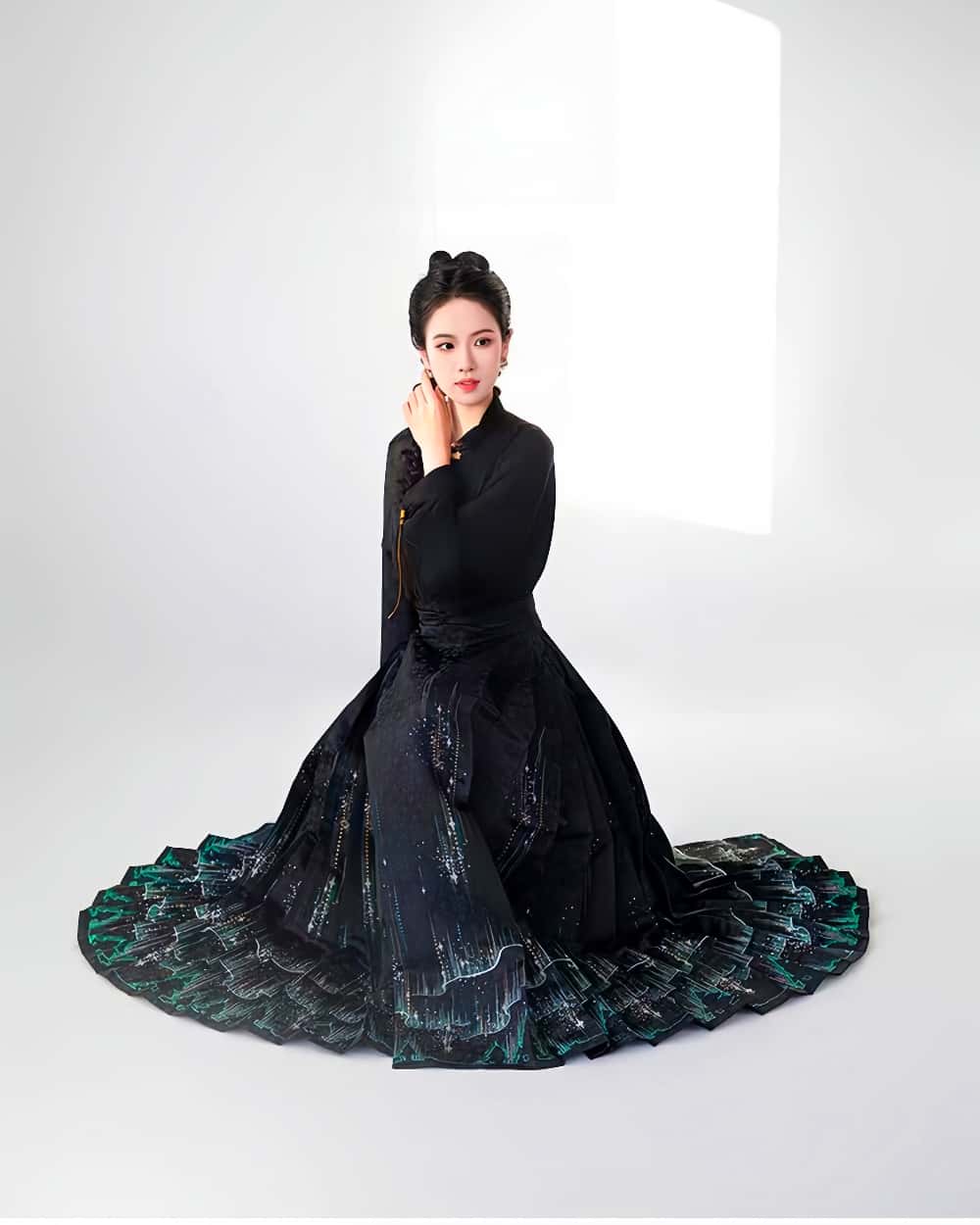 Mamianqun Cheongsam Skirt Chic Hand Embroidered Elegance Versatility Vintage-Inspired Timeless Elegance