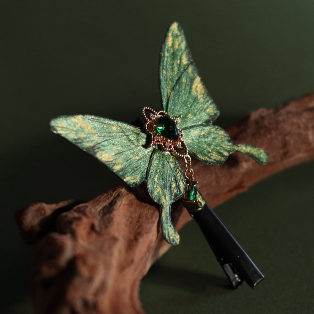 Unique Design-Velvet Flower Brooch Soft Hairpin 100% Mulberry Silk   Green Butterfly