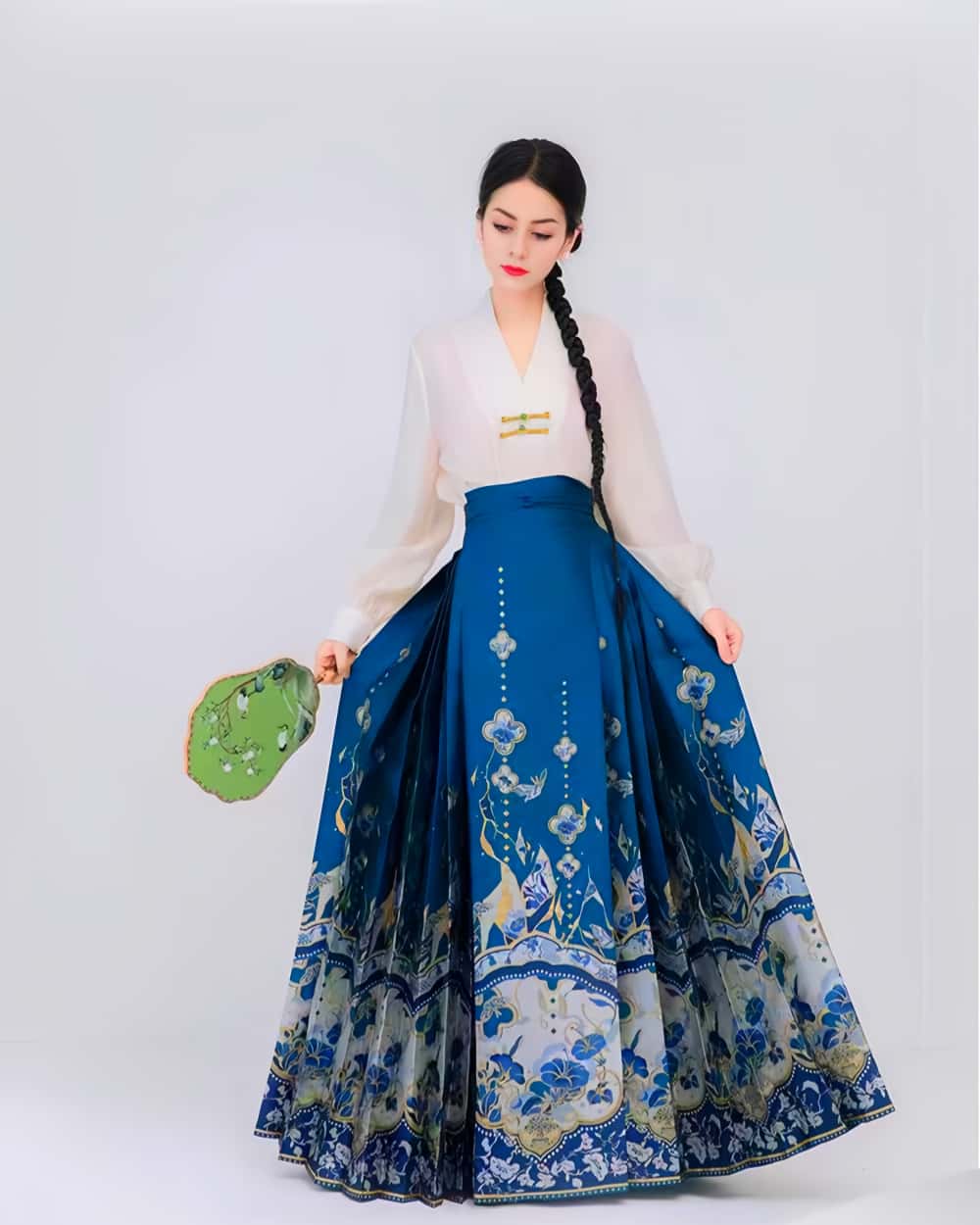 Mamianqun Cheongsam Skirt Chic Hand Embroidered Elegance Versatility Vintage-Inspired Timeless Elegance
