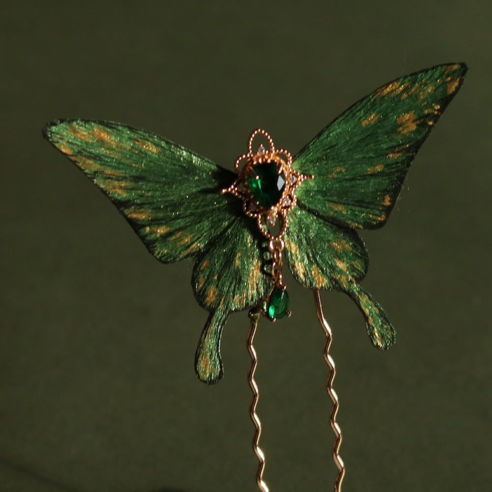 Unique Design-Velvet Flower Brooch Soft Hairpin 100% Mulberry Silk   Green Butterfly